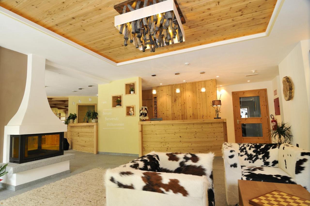 Hotel Chalet Dlaces Селва ди Вал Гардена Екстериор снимка
