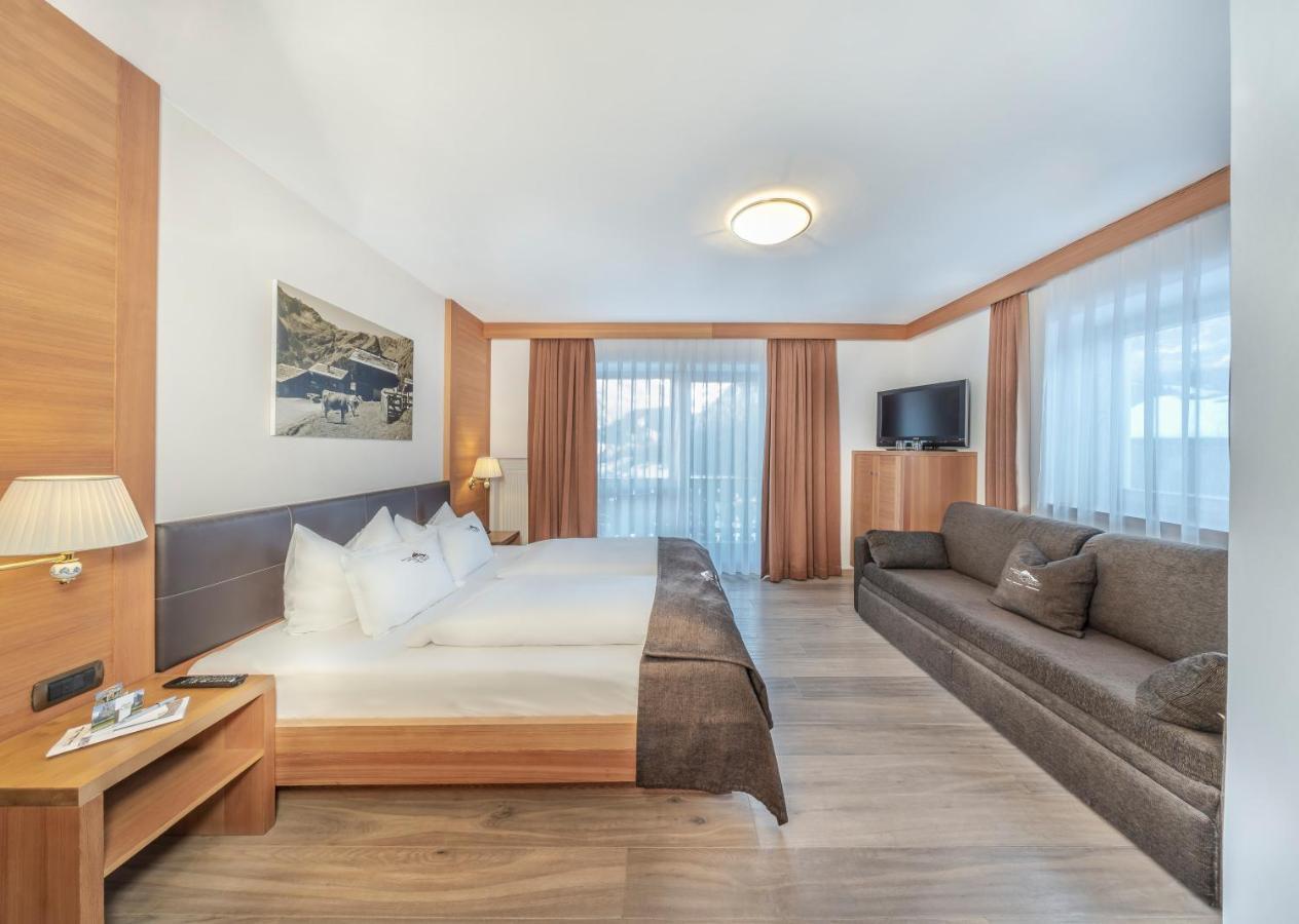 Hotel Chalet Dlaces Селва ди Вал Гардена Екстериор снимка