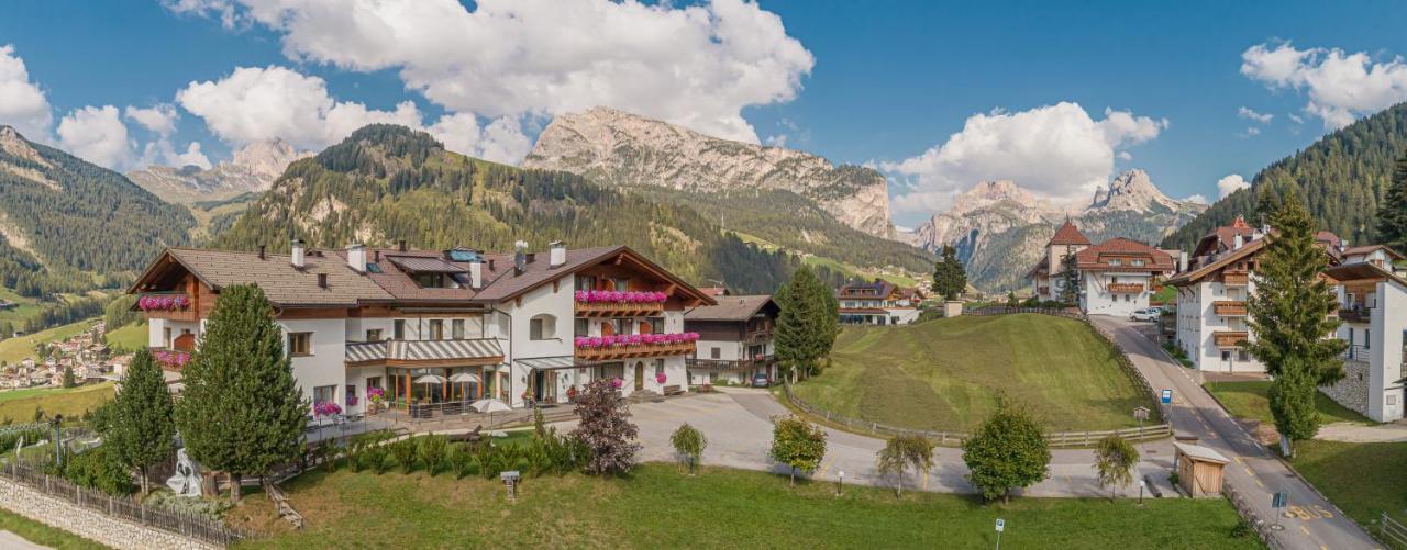Hotel Chalet Dlaces Селва ди Вал Гардена Екстериор снимка